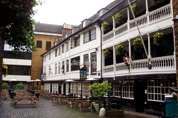 The George Inn