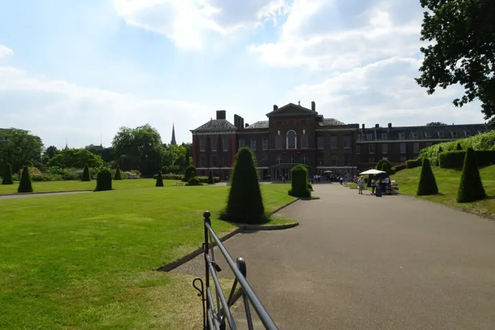 Kensington Palace und Kensington Gardens