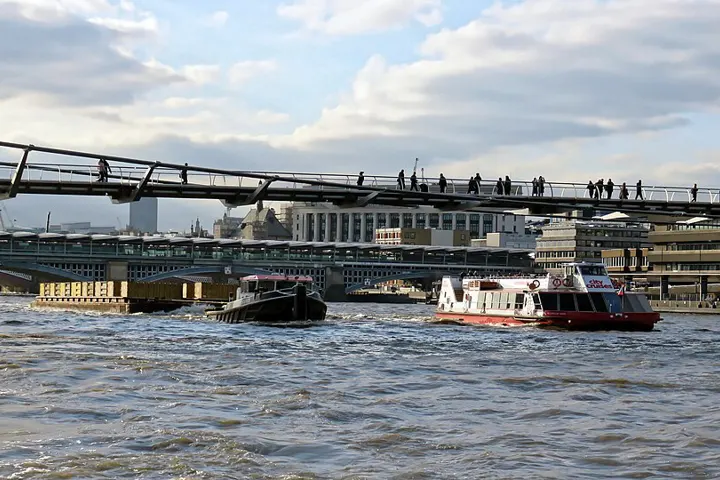 Millennium Bridge