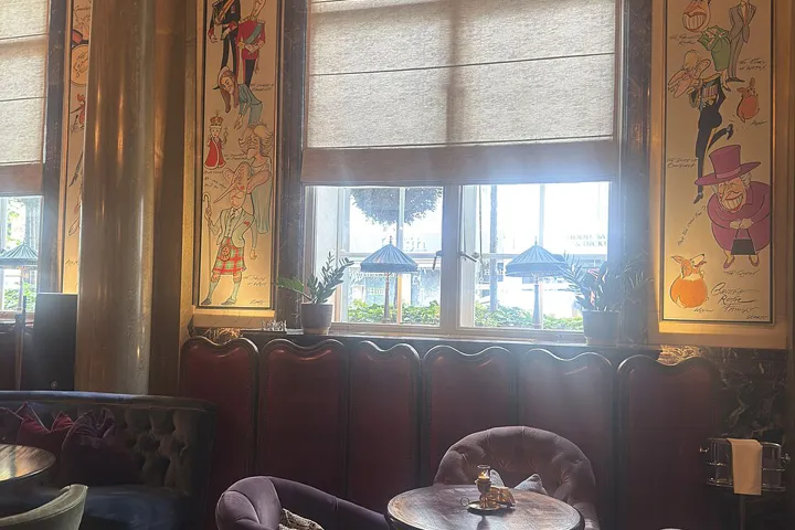 Scarfes Bar
